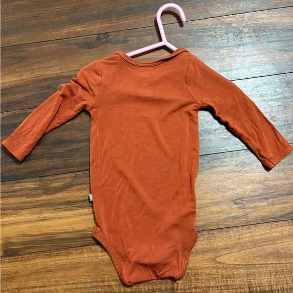 Kyte BABY Orange Long Sleeve & Red Onesie - Picture 6 of 8